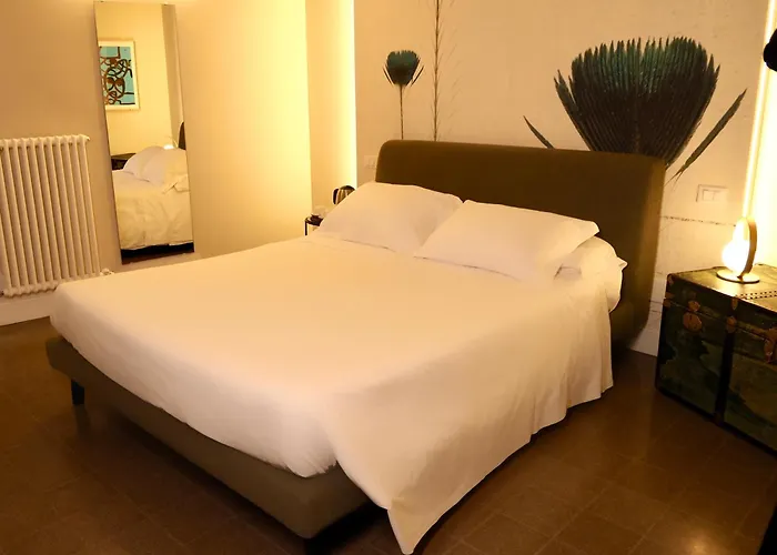 Ginevra Boutique Rooms - Palazzo Leosini - Residenze D'Epoca LʼAquila